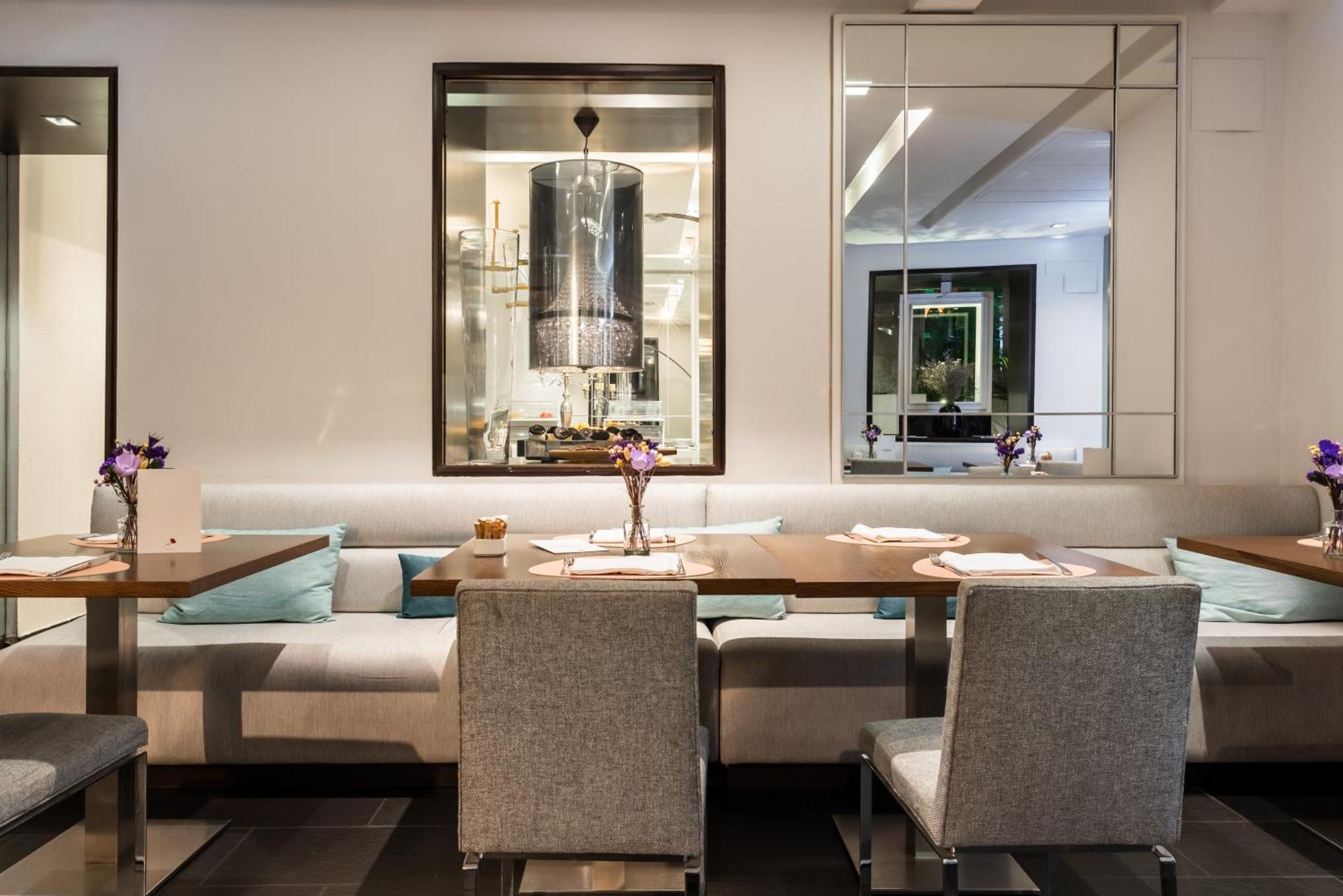Hospes Puerta De Alcala, A Member Of Design Hotels Мадрид Экстерьер фото Interior of the restaurant